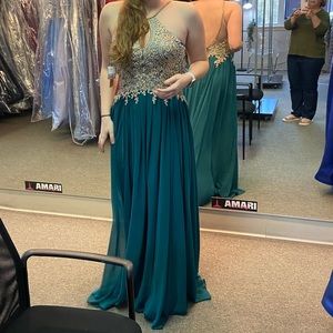 Dave and Jonny unworn untailored prom dress